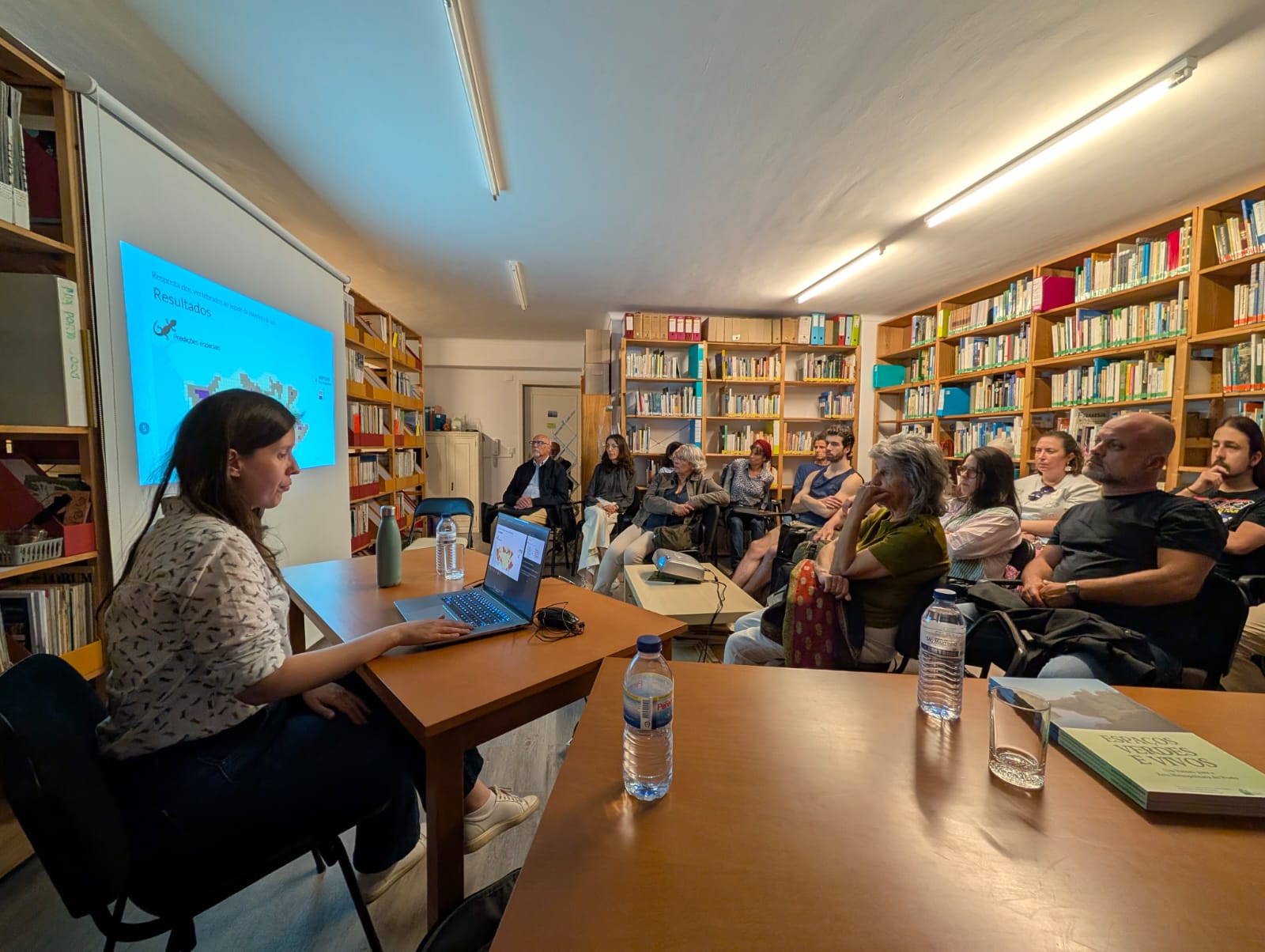 Filipa Guilherme durante a sua apresentação sobre biodiversidade urbana e cobertura do solo